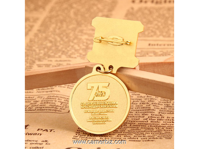Gold Military Medals - 3725