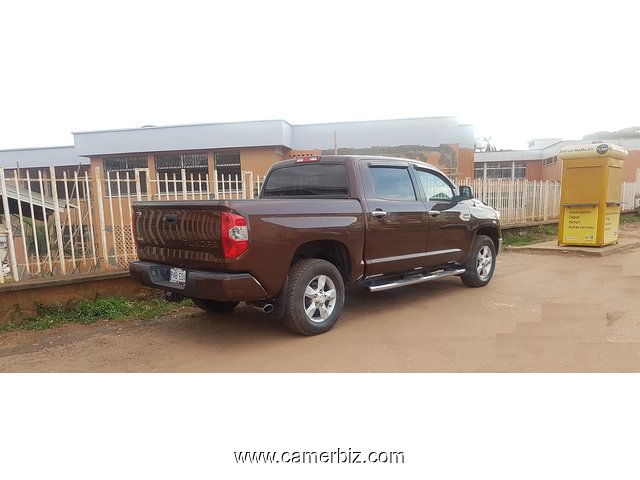 Belle 2017 Toyota Tundra avec 4WD(4x4) a vendre - 3735