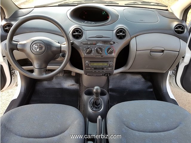 2004 Toyota Yaris  Full Option a vendre - 4069