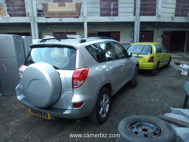 Rav4 2006 Silver Excellent conditions - 4100