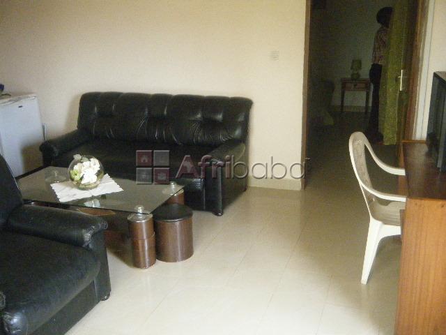 Appartement meublé, de grand standing, climatisé, à louer à Yaoundé, au quartier Biyem Assi. - 413