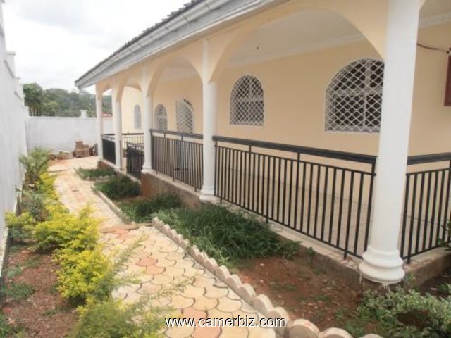 Villa de 04 chambres à vendre à Odza, Yaoundé 55 Millions Francs - 4545