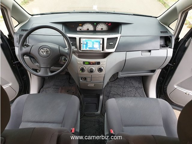 Super Belle 2005 Toyota NOAH Full Option avec 9 Places a vendre - 4548