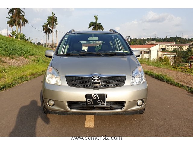 Belle 2005 TOYOTA COROLLA VERSO Full Option a vendre - 4745