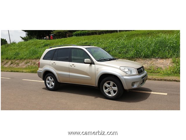 2005 Toyota Rav4 Full Option avec 4WD(4×4) a vendre - 4768