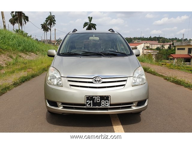 2005 TOYOTA COROLLA VERSO (SPACIO) avec 7 Places a vendre - 4852