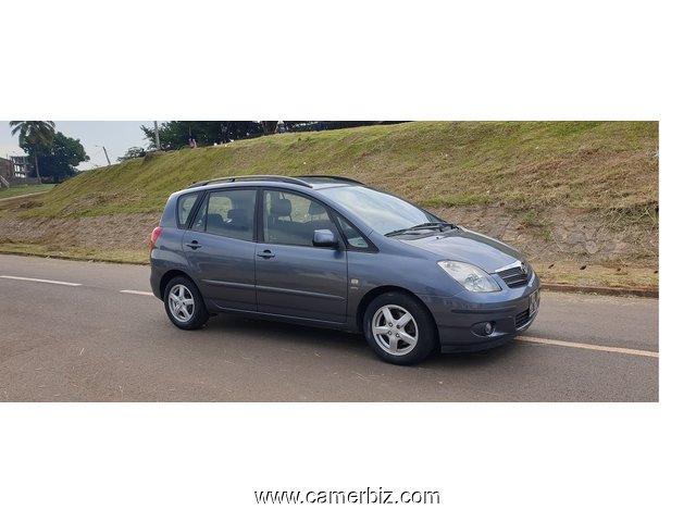 Belle 2005 TOYOTA COROLLA VERSO Full Option a vendre - 4895