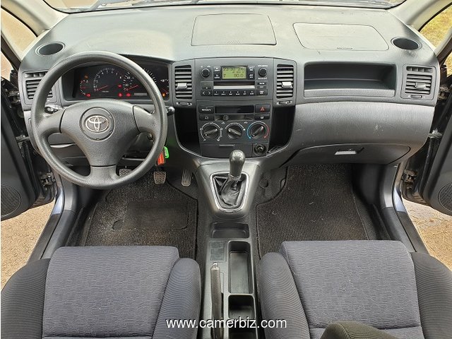 Belle 2005 TOYOTA COROLLA VERSO Full Option a vendre - 4895