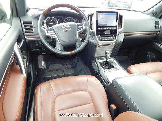 2016 TOYOTA LAND CRUISER - 5204