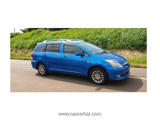 Belle 2007 Toyota WISH Full Option avec 7 Places à vendre - 5346