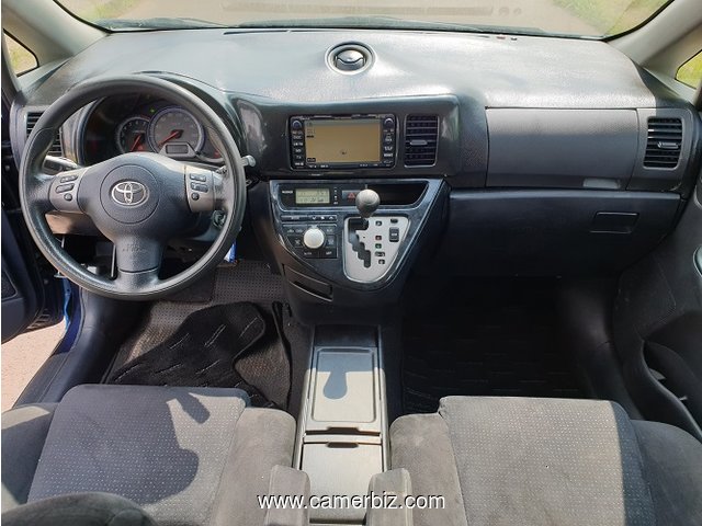 Belle 2007 Toyota WISH Full Option avec 7 Places à vendre - 5346