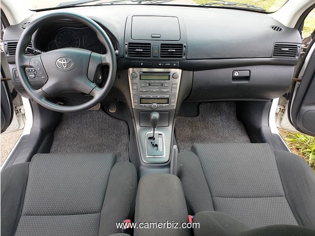 Belle 2006 TOYOTA AVENSIS Automatique Full Option à vendre - 5929