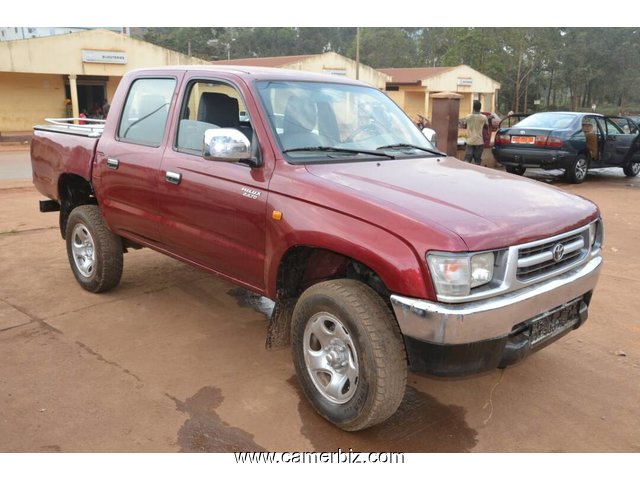 TOYOTA HILUX 4x4 DOUBLE CABINE A VENDRE - 6107