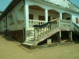  maison batit sur un terrain de 500m² titré apres santa barbara au quartier mballa3 tchad a vendre - 696
