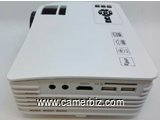 Vidéo Projecteur SMP, HD LED WiFi  UNIC, SMP10c, 60 W - 7010