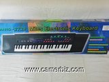 Clavier électronique Miles Canto - 3738 avec Micrhopne et speaker externe - 7269