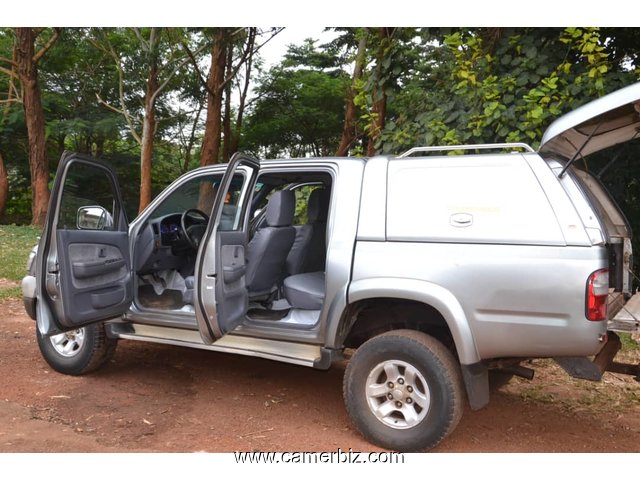 SUBLIME TOYOTA HILUX DOUBLE CABINE A LOUER AVEC CHAUFFEUR - 8405