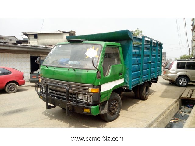 4,000,000FCFA TOYOTA DYNA 300D OCCASION DU CAMEROUN EN BON ETAT DE MARCHE - 8807