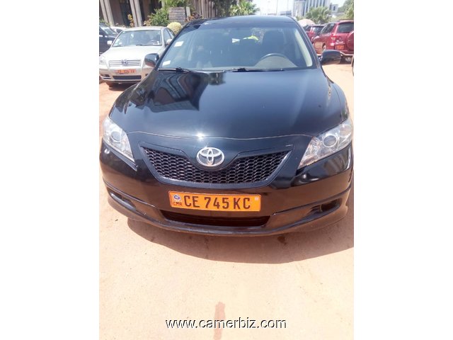 Location de camry noir 2004 avec chauffeur a bon prix  - 9457