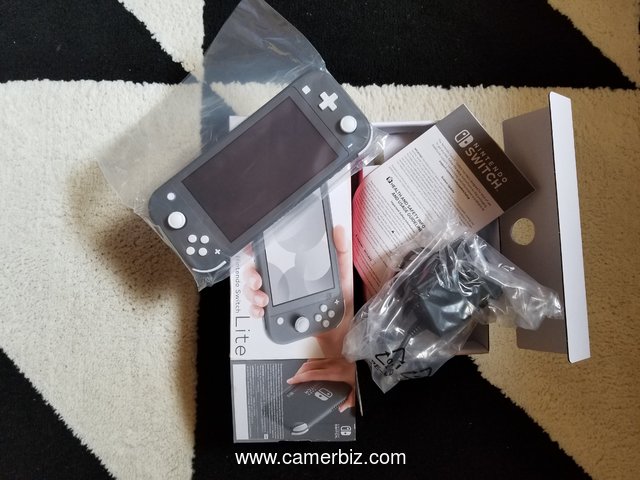 A vendre Nintendo switch lite - 9943