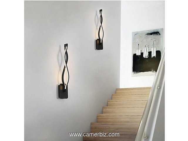 Modern Minimalist Wall Lamps à vendre - 9993